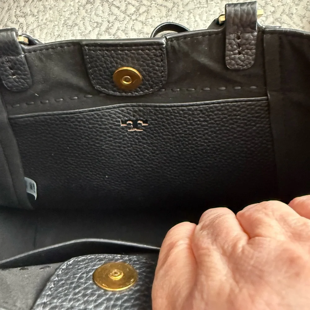 Tory Burch McGraw Small Carryall Bag in Black Pebbled Leather